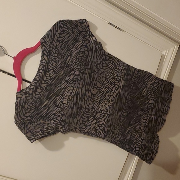 Express women's sexy basics tee - Picture 3 of 3